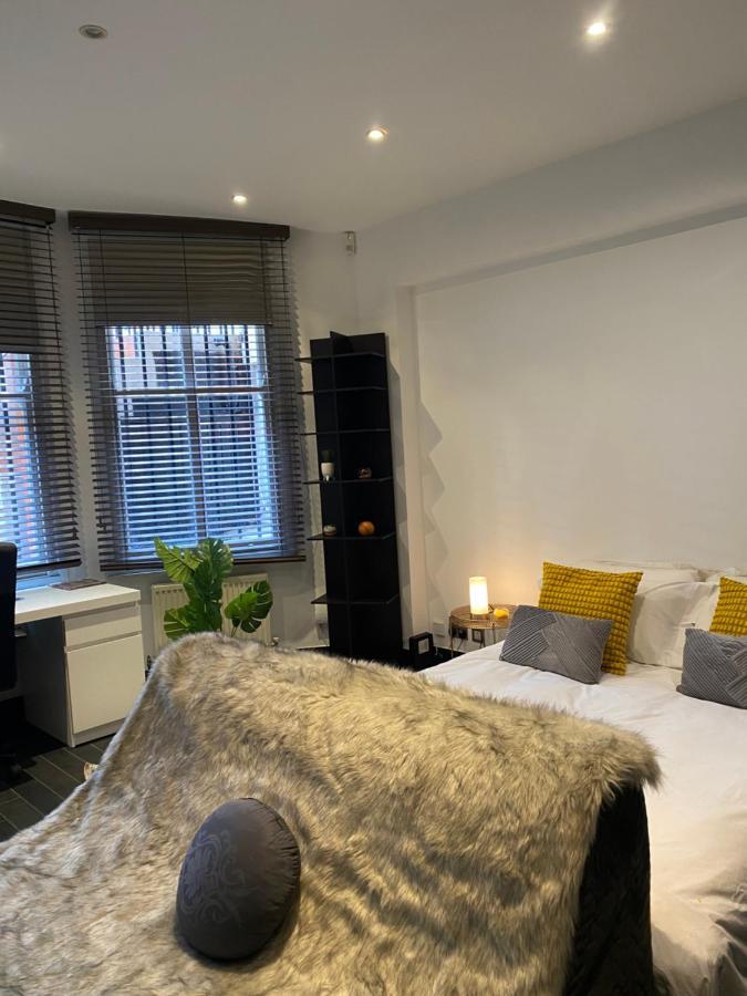 Апартаменты Beautiful Modern Studio In High Street Kensington Лондон Экстерьер фото